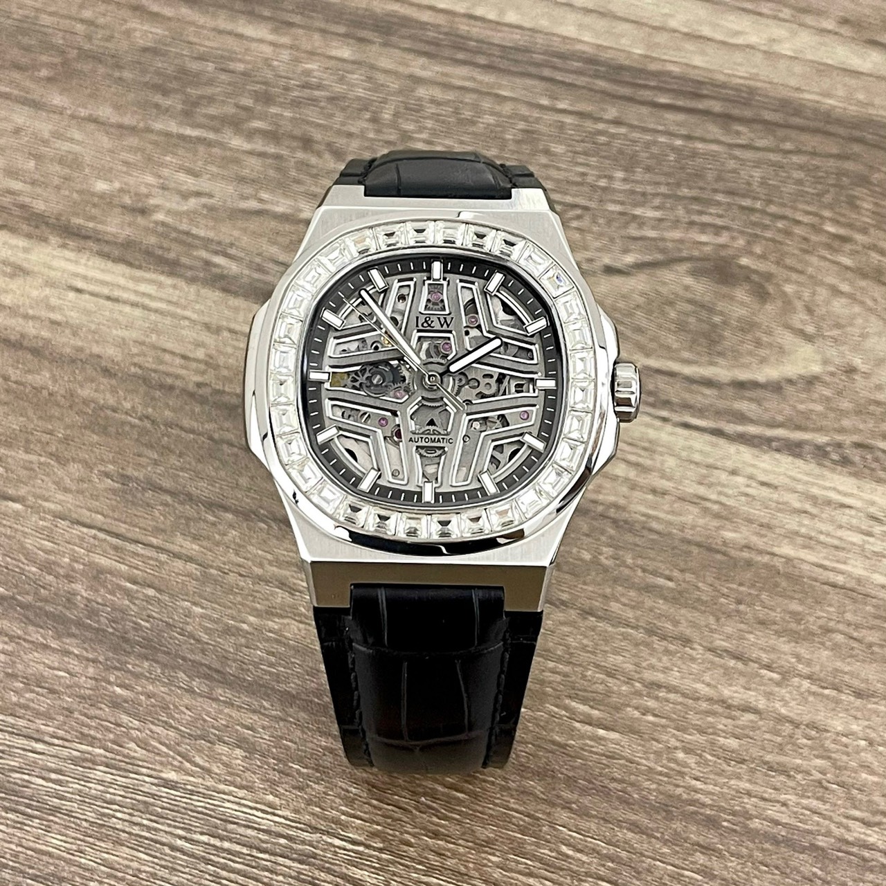 ĐỒNG HỒ CƠ LỘ MÁY I&W CARNIVAL Skeleton IW763G