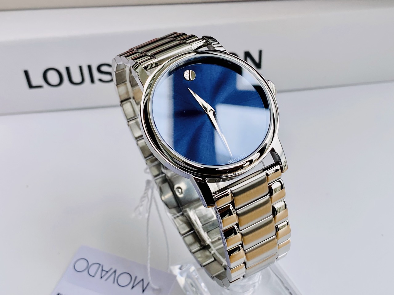  Movado Classic 2100015